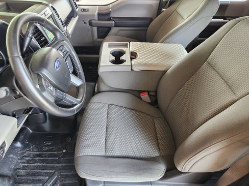 Used 2017 Ford F150 XLT w/ Equipment Group 302A Luxury AWD/4WD image 15
