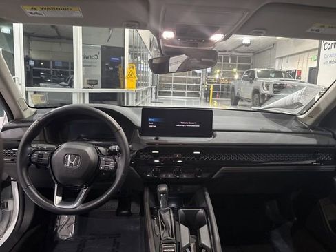 Used 2024 Honda Accord Touring image 13