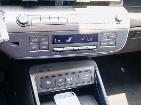 New 2026 Hyundai Kona SEL Premium FWD image 18