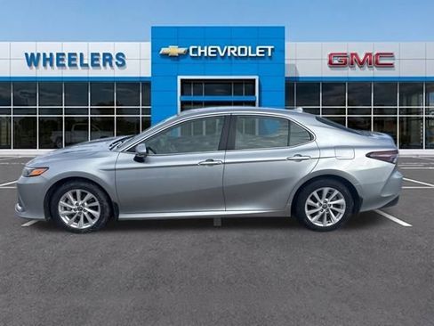 Used 2023 Toyota Camry LE image 2