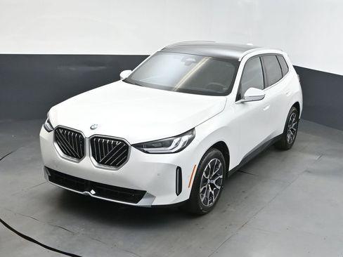 Certified 2025 BMW X3 xDrive30i w/ Premium Package image 30