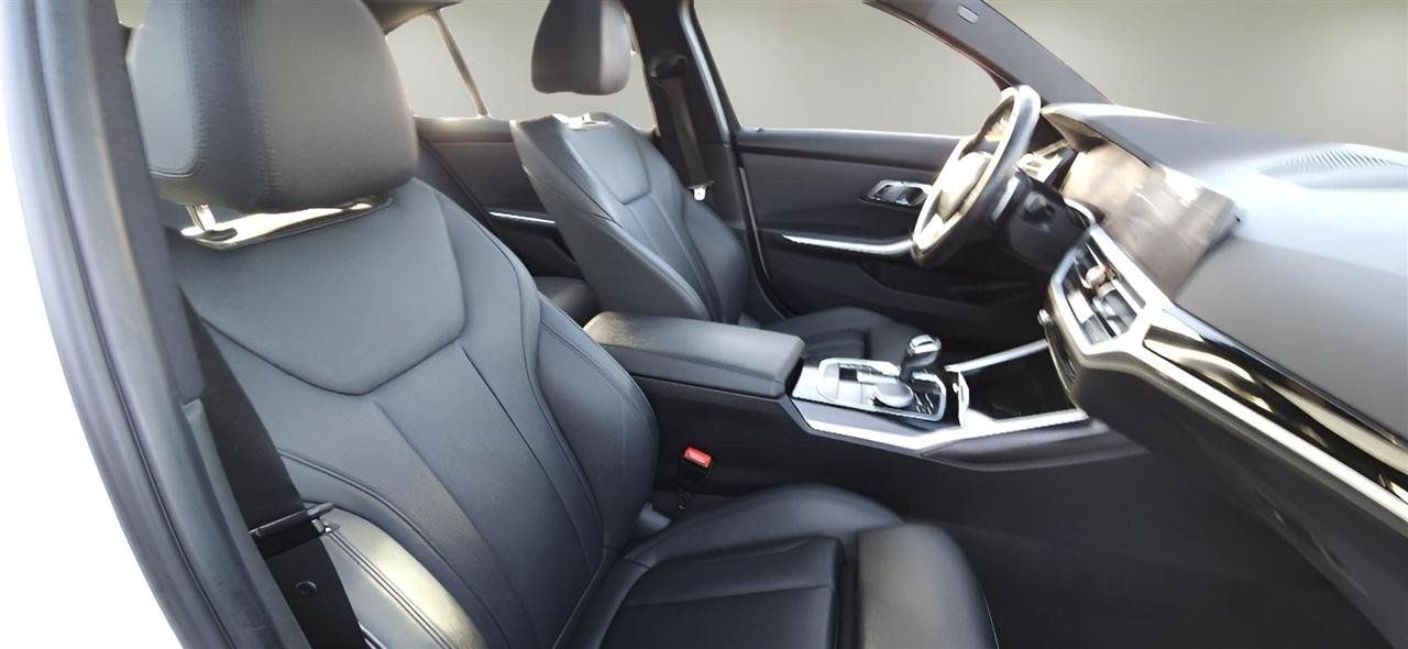 Used 2019 BMW 330i xDrive Sedan w/ Convenience Package AWD/4WD image 31