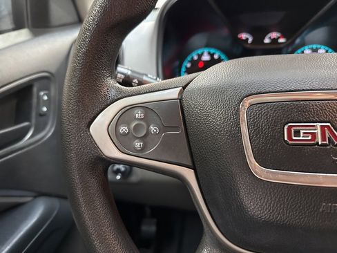 Used 2019 GMC Canyon 2WD Crew Cab w/ Convenience Package image 16