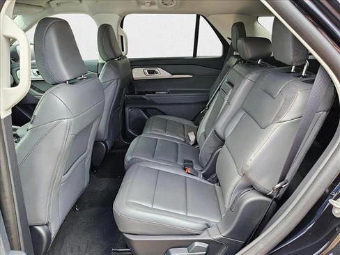 New 2025 Ford Explorer Active w/ Active Comfort Package image 16