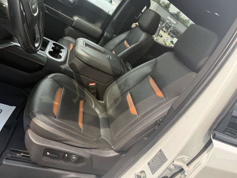 Used 2019 GMC Sierra 1500 AT4 w/ Technology Package AWD/4WD image 30