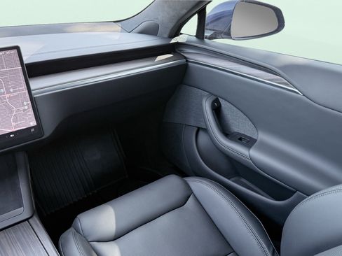 Used 2025 Tesla Model S AWD/4WD image 57