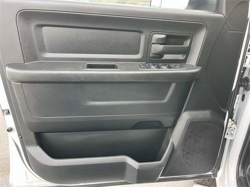 Used 2018 RAM 3500 Tradesman w/ Chrome Appearance Group image 27