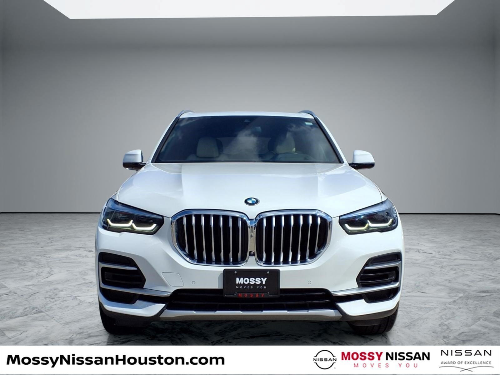 Used 2022 BMW X5 sDrive40i w/ Premium Package RWD image 3