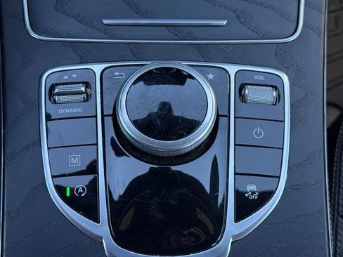Used 2019 Mercedes-Benz GLC 300 4MATIC image 25