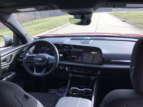 New 2026 Chevrolet Traverse LT w/ Enhanced Driving Package FWD image 21