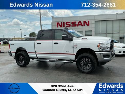 Used 2024 RAM 2500 Big Horn AWD/4WD image 1