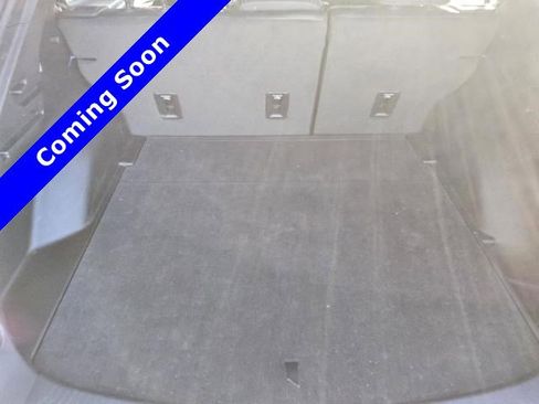 Used 2024 Chevrolet Equinox EV LT image 2