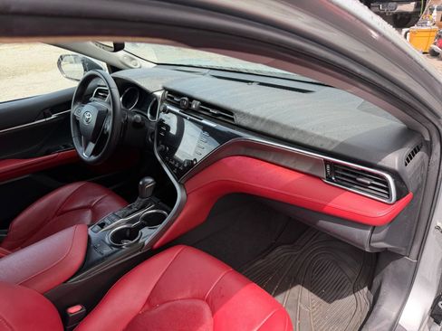 Used 2018 Toyota Camry XSE FWD image 16