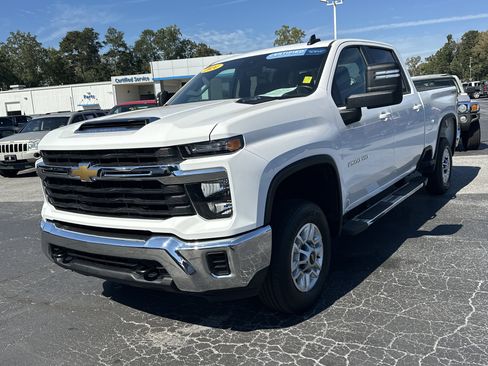 Certified 2024 Chevrolet Silverado 2500 LT image 4