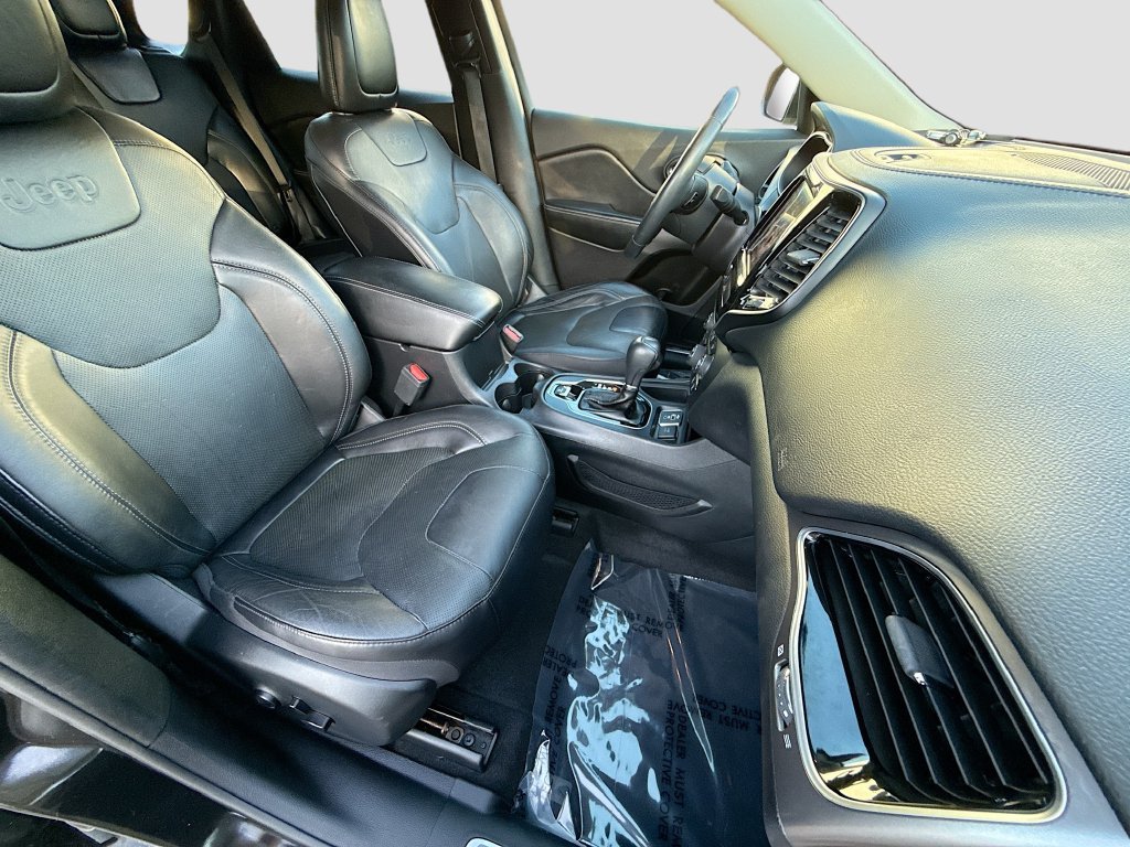 Used 2019 Jeep Cherokee Limited FWD image 15