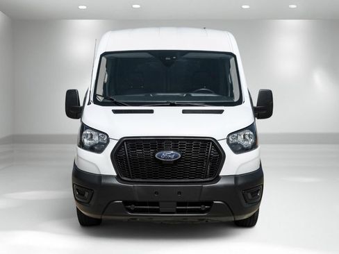 Used 2023 Ford Transit 250 Medium Roof RWD image 4
