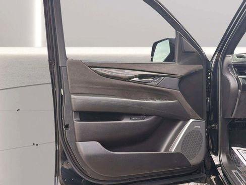 Used 2017 Cadillac Escalade Platinum AWD/4WD image 15