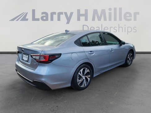 Used 2024 Subaru Legacy Premium image 5