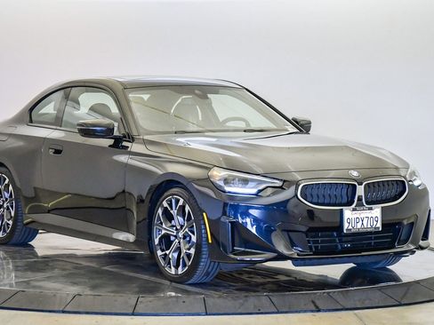 Used 2025 BMW 230i Coupe w/ Convenience Package image 6