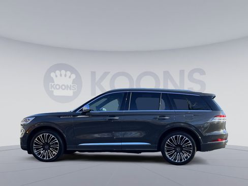 Used 2022 Lincoln Aviator Black Label w/ Dynamic Handling Package image 2