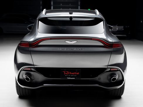 Used 2021 Aston Martin DBX image 24