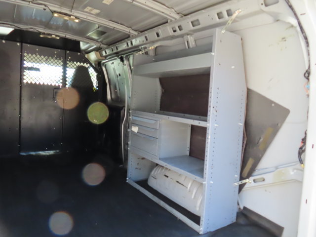 Used 2018 Chevrolet Express 2500 w/ Driver Convenience Package RWD image 31