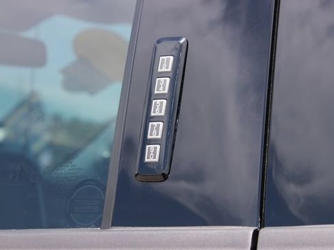 Used 2024 Ford F250 Lariat w/ Lariat Ultimate Package AWD/4WD image 18
