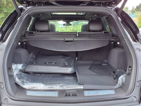 New 2025 Cadillac XT5 Premium Luxury w/ LPO, Floor Liner Package image 8