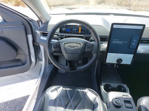 Used 2021 Ford Mustang Mach-E Select w/ Comfort/Technology Package AWD/4WD image 6