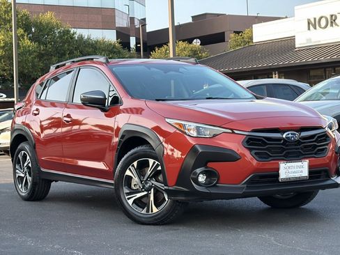 Used 2024 Subaru Crosstrek 2.0i Premium AWD/4WD image 2