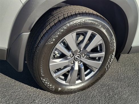 New 2025 Nissan Pathfinder SV w/ Black Appearance Package image 3