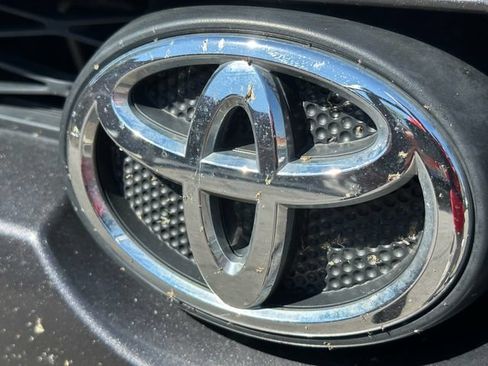Used 2015 Toyota 4Runner Trail AWD/4WD image 9