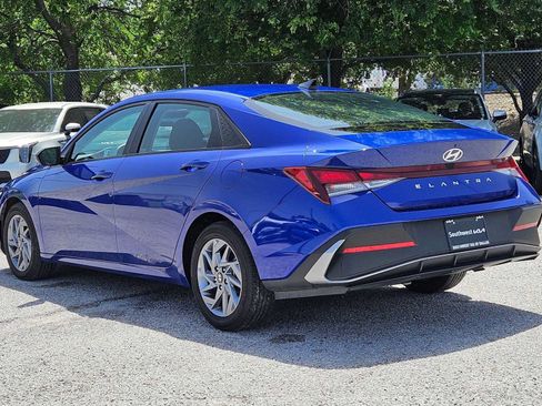 Used 2024 Hyundai Elantra SEL FWD image 4