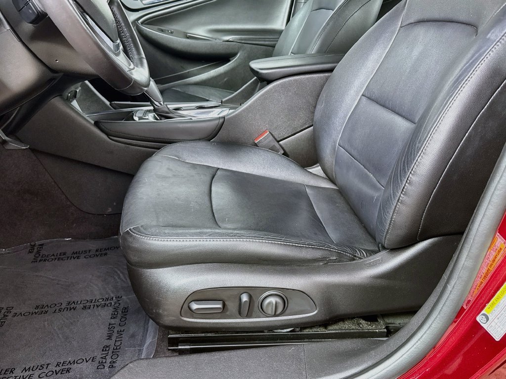 Used 2017 Chevrolet Malibu LT w/ Leather Package FWD image 23
