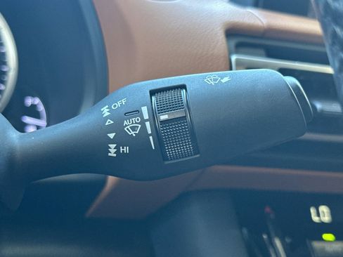 Used 2021 Lexus IS 300 RWD image 31