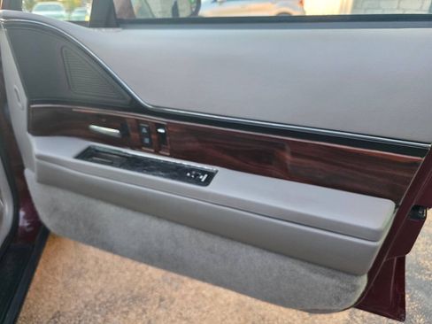 Used 1999 Buick Le Sabre Custom FWD image 19
