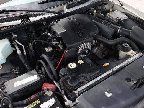 Used 2006 Lincoln Town Car Signature image 39