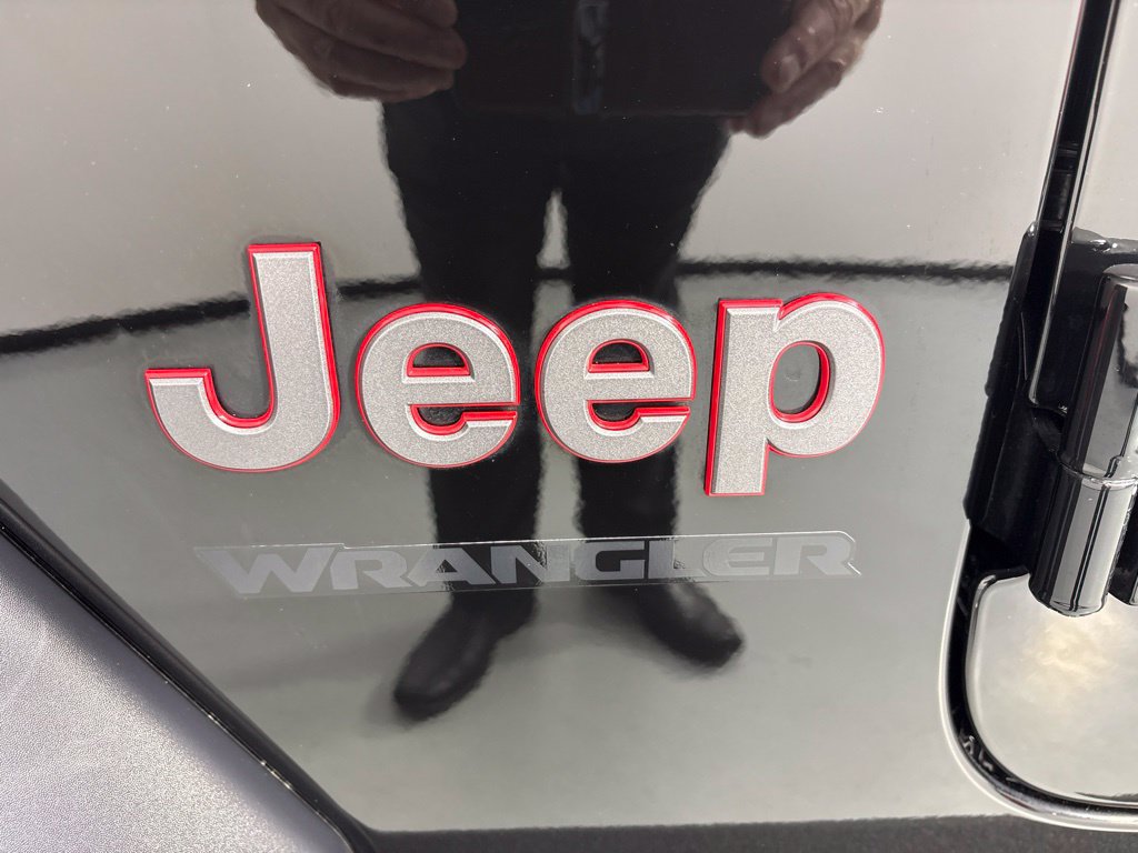 Used 2022 Jeep Wrangler Rubicon w/ Steel Bumper Group AWD/4WD image 10