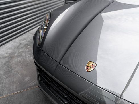 Certified 2025 Porsche Cayenne image 35