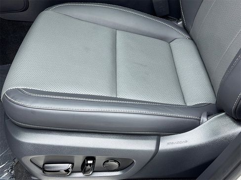 Used 2025 Lexus GX 550 image 40