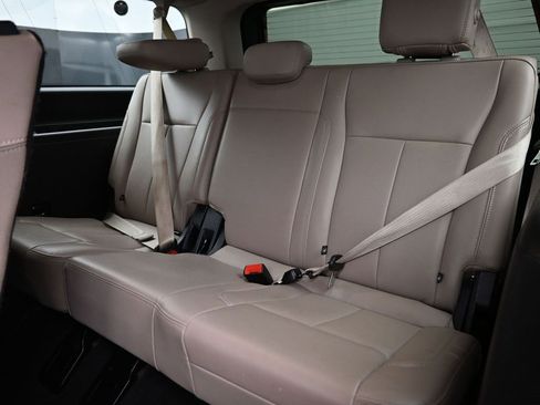 Used 2024 Ford Expedition Max XLT image 33