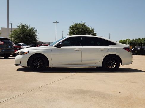 Used 2025 Honda Civic Sport image 4