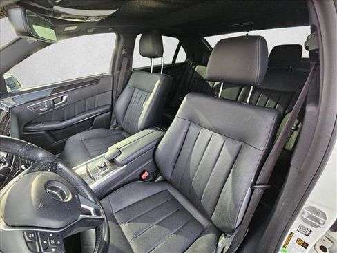 Used 2016 Mercedes-Benz E 400 4MATIC Sedan image 14