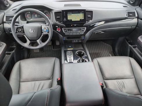 Used 2025 Honda Passport Black Edition image 28
