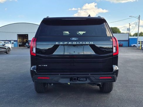 Used 2025 Ford Expedition Active AWD/4WD image 6
