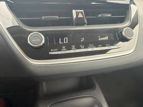 Used 2024 Toyota Corolla LE FWD image 46