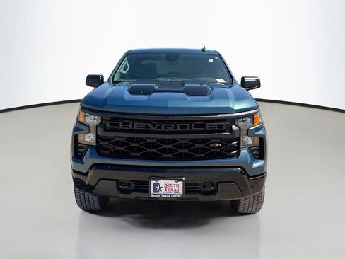 Used 2024 Chevrolet Silverado 1500 Custom Trail Boss w/ Turbomax Blackout Package AWD/4WD image 2
