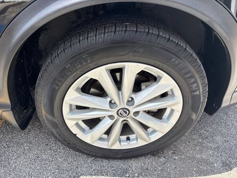 Used 2019 Nissan Rogue Sport SV w/ Technology Package FWD image 8