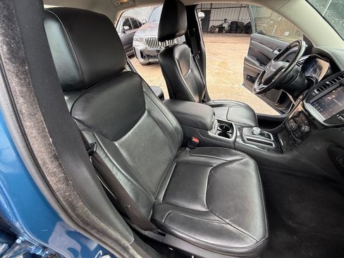 Used 2021 Chrysler 300 Touring L AWD/4WD image 15