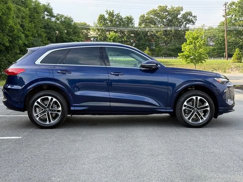 Certified 2025 Audi Q5 Premium w/ Convenience Package AWD/4WD image 8